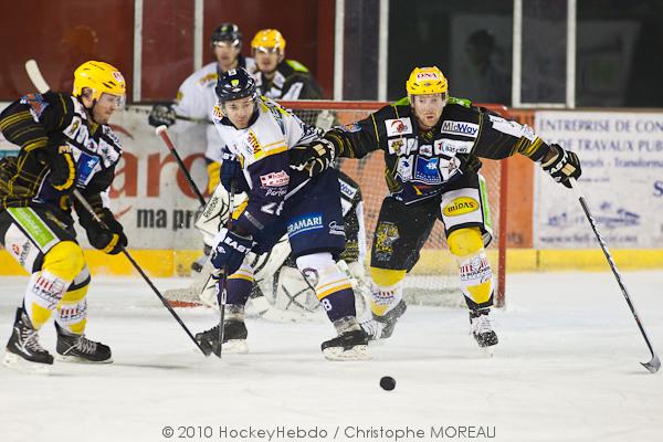Strasbourg  2 - 3 Chamonix 