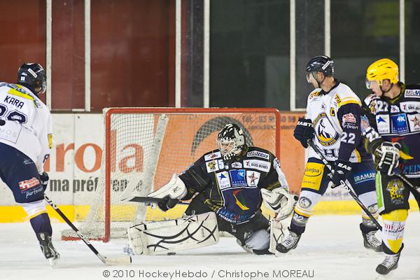 Strasbourg  2 - 3 Chamonix 