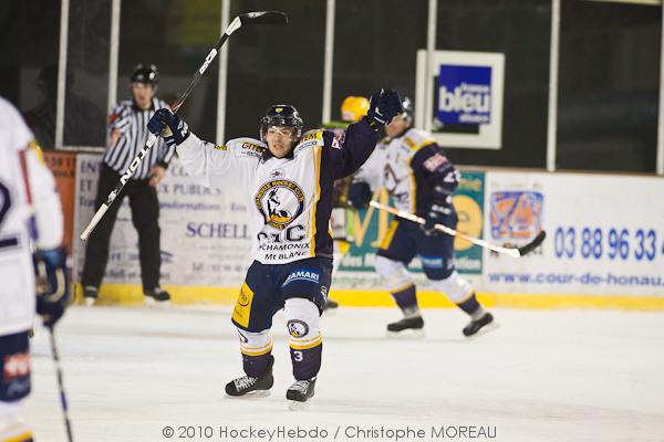 Strasbourg  2 - 3 Chamonix 