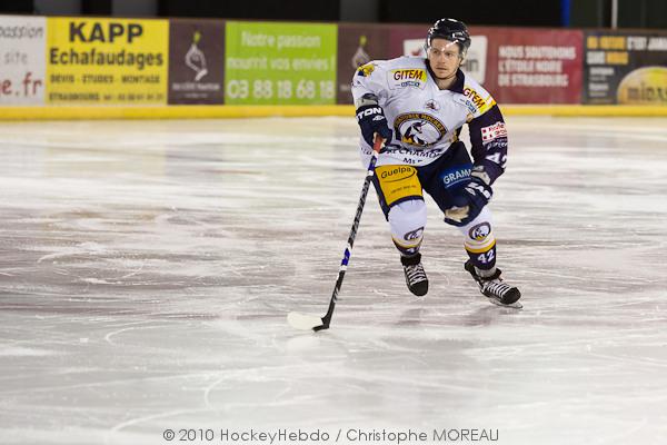 Strasbourg  2 - 3 Chamonix 