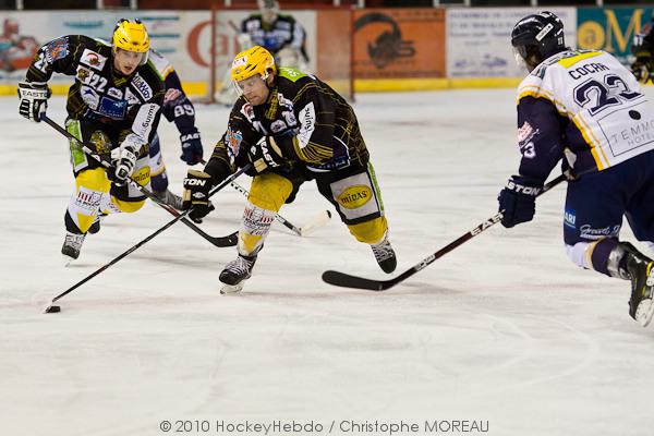 Strasbourg  2 - 3 Chamonix 