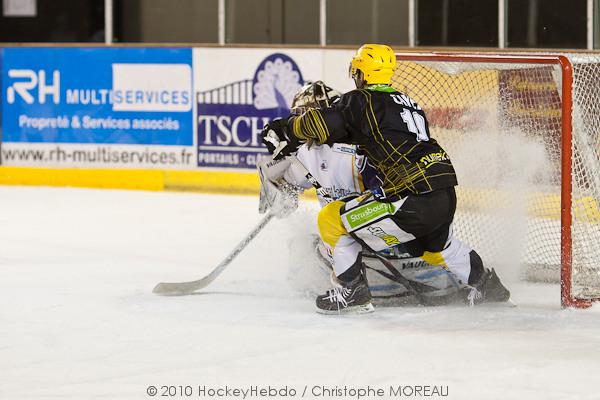 Strasbourg  2 - 3 Chamonix 