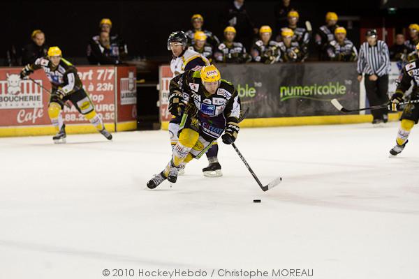 Strasbourg  2 - 3 Chamonix 