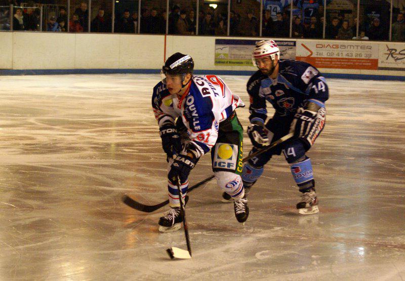 Angers  2 - 4 Caen 