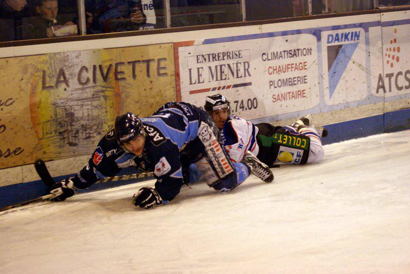 Angers  2 - 4 Caen 