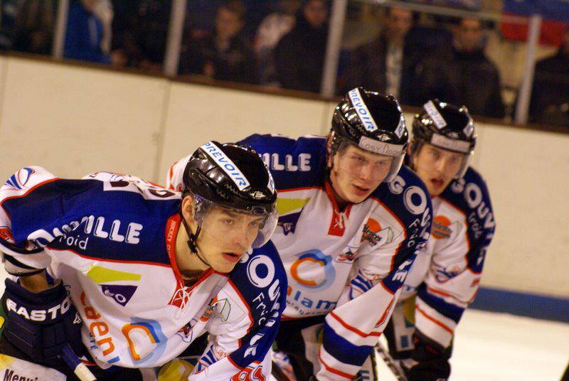 Angers  2 - 4 Caen 