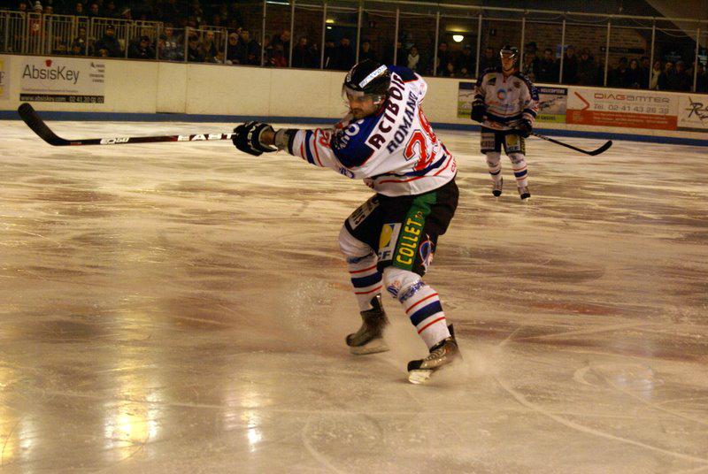 Angers  2 - 4 Caen 