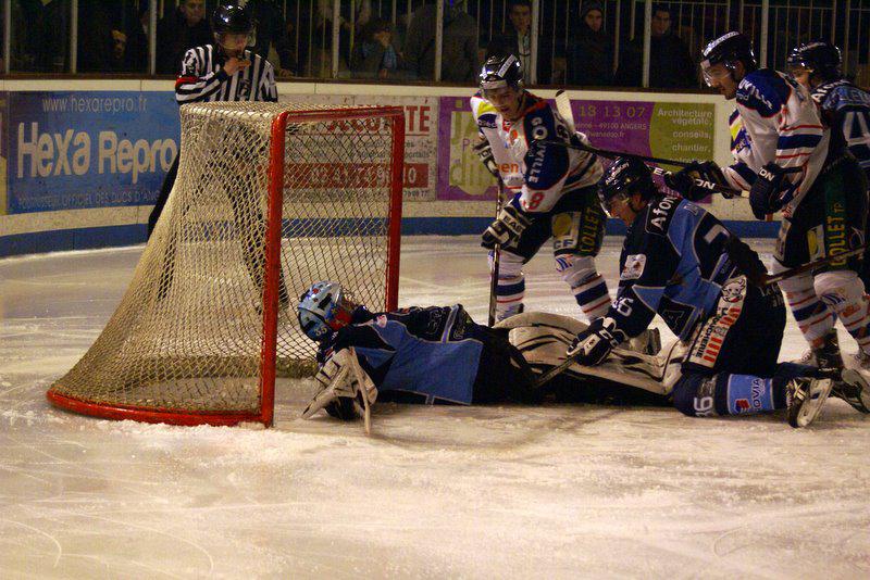 Angers  2 - 4 Caen 