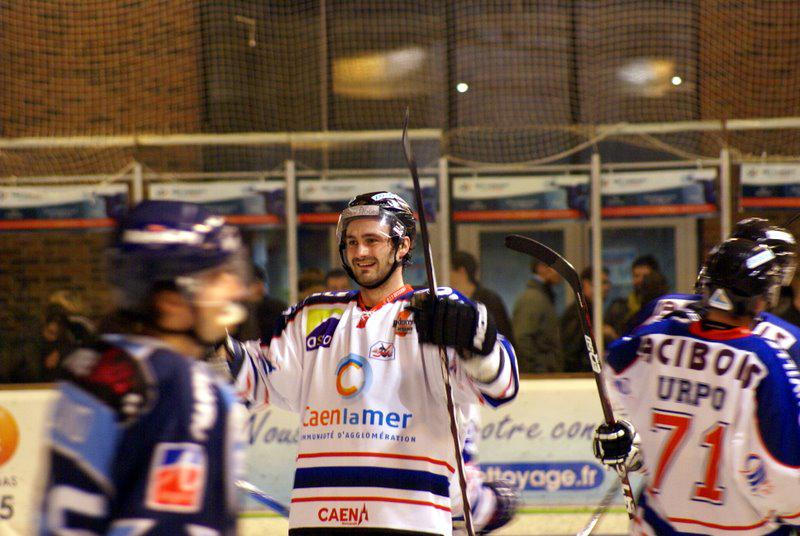 Angers  2 - 4 Caen 