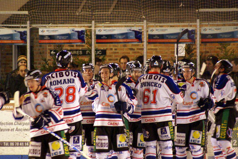 Angers  2 - 4 Caen 