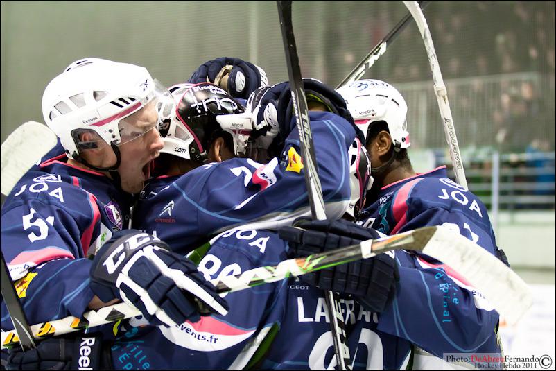 Epinal  2 - 7 Grenoble 