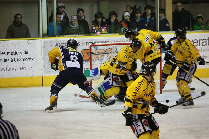 Chamonix  2 - 6 Rouen