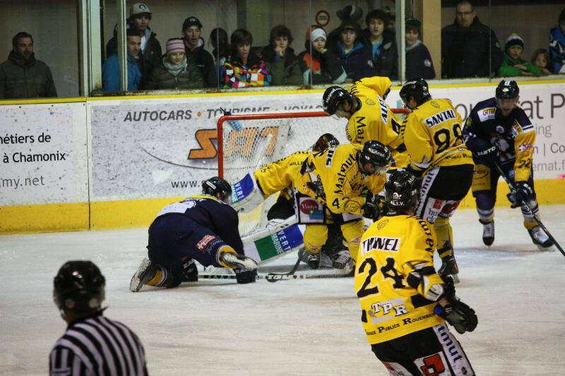 Chamonix  2 - 6 Rouen
