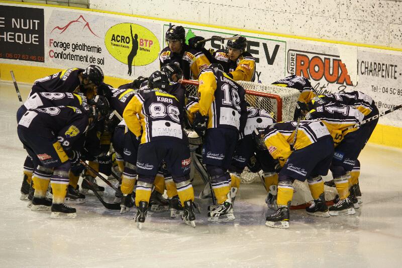 Chamonix  4 - 2 Caen 