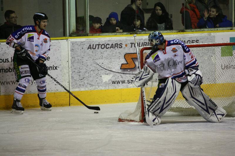 Chamonix  4 - 2 Caen 