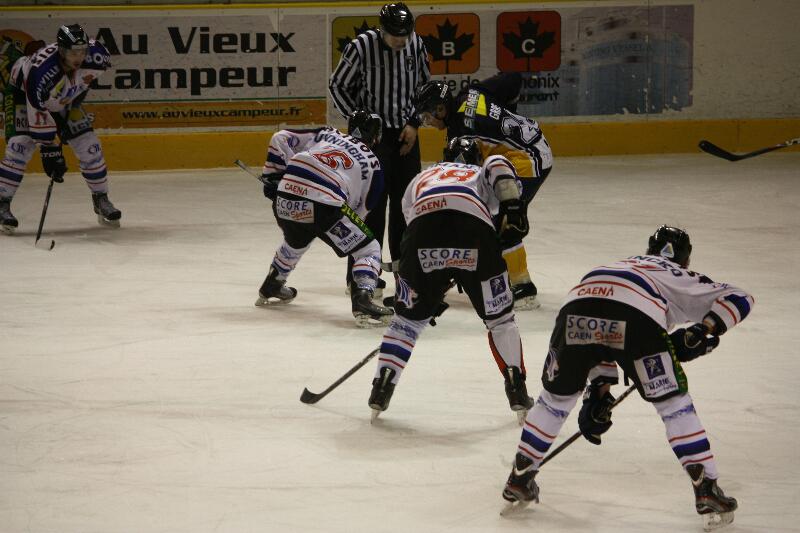 Chamonix  4 - 2 Caen 