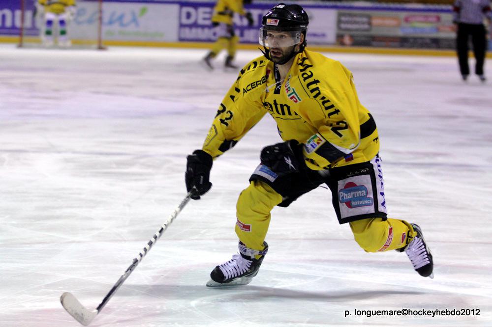 Les Dragons remportent la première bataille. — Reportage