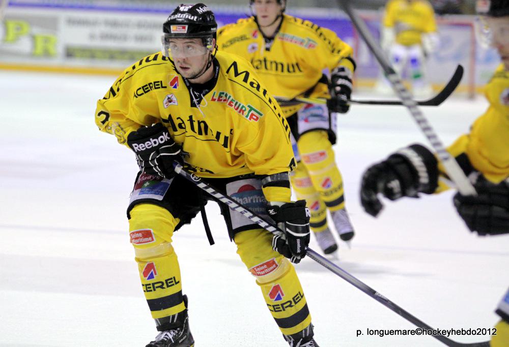 Les Dragons remportent la première bataille. — Reportage