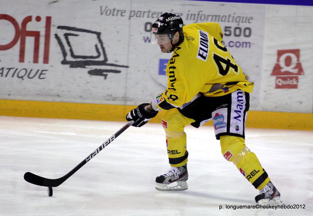 Les Dragons remportent la première bataille. — Reportage