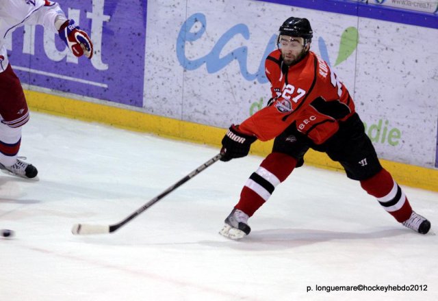 Photo hockey reportage Des Ukrainiens un ton au dessus.