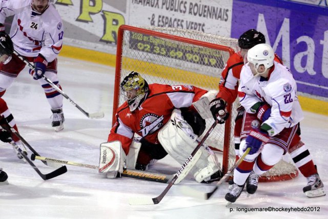 Photo hockey reportage Des Ukrainiens un ton au dessus.