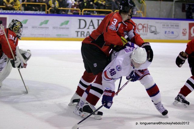 Photo hockey reportage Des Ukrainiens un ton au dessus.