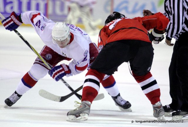 Photo hockey reportage Des Ukrainiens un ton au dessus.