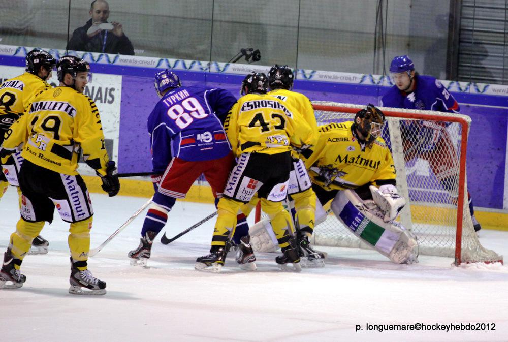 Les Dragons chutent mais espèrent. — Reportage