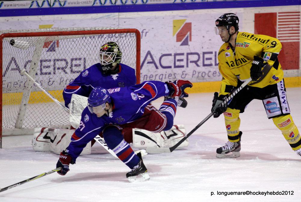 Les Dragons chutent mais espèrent. — Reportage