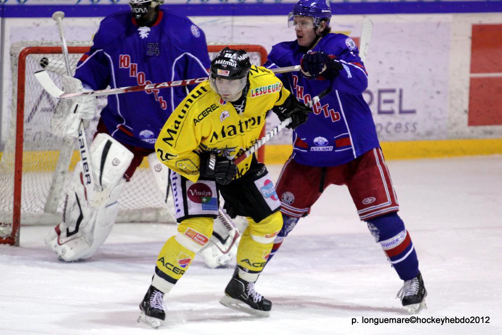 Les Dragons chutent mais espèrent. — Reportage