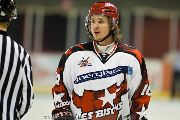 Strasbourg  2 - 1 Neuilly/Marne