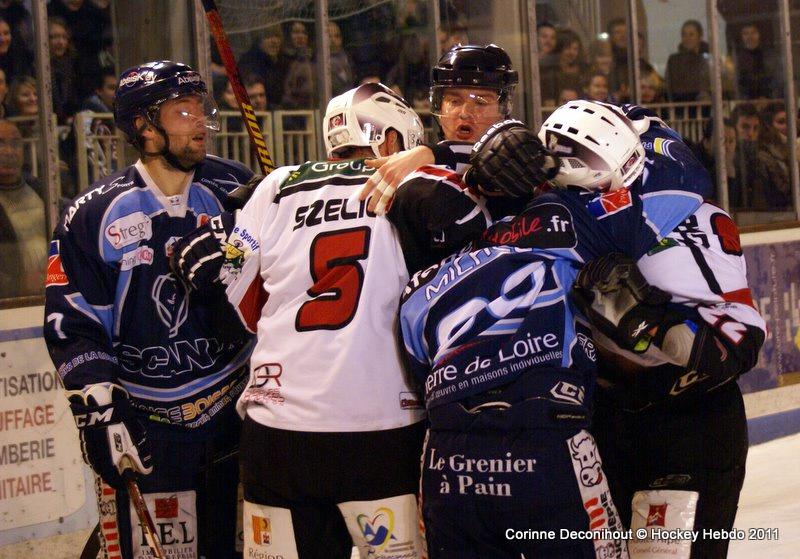 Angers  5 - 4 Briançon 
