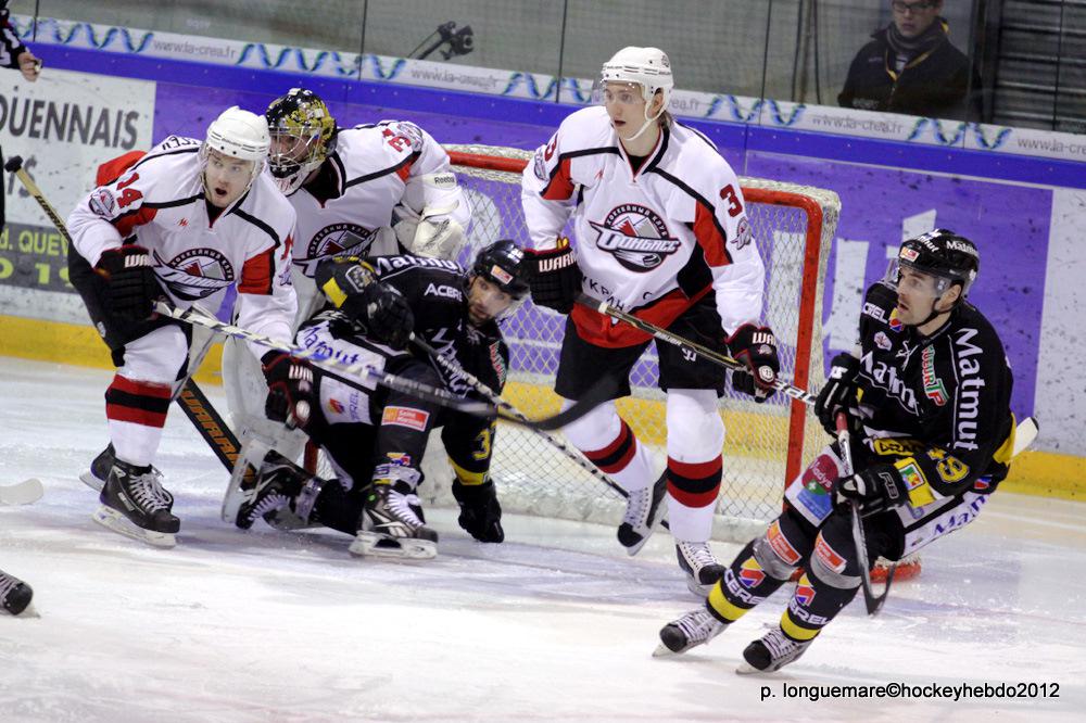 Ils l'ont fait. GRANDIOSE. — Reportage