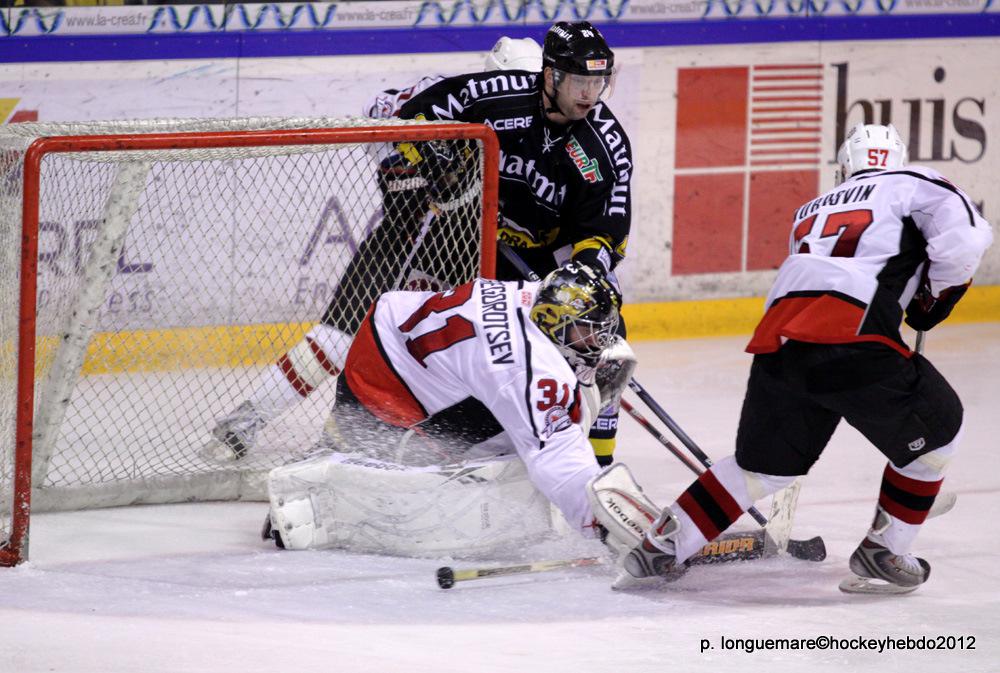 Ils l'ont fait. GRANDIOSE. — Reportage