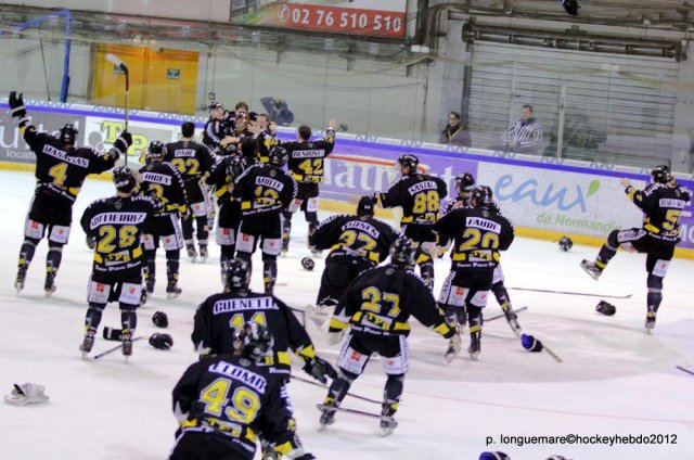 Photo hockey reportage Ils l'ont fait. GRANDIOSE.