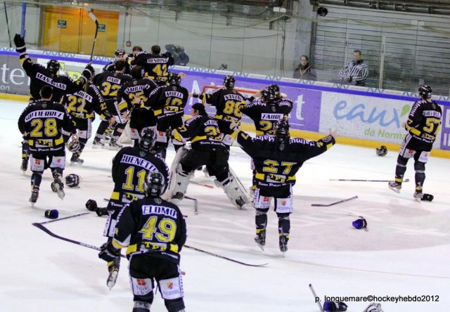 Photo hockey reportage Ils l'ont fait. GRANDIOSE.
