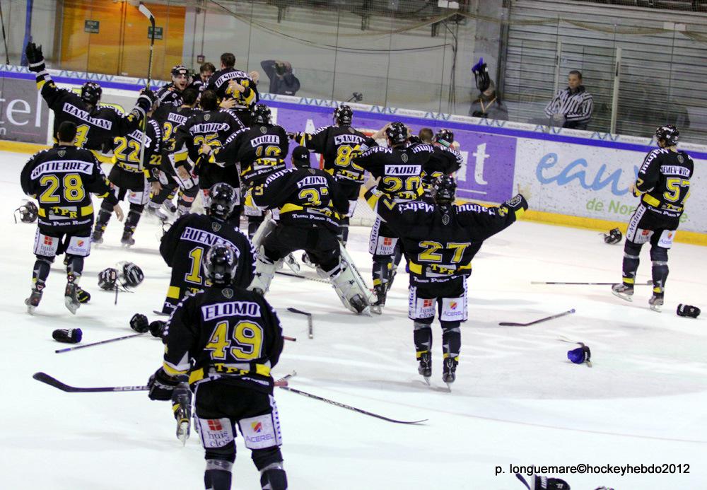Ils l'ont fait. GRANDIOSE. — Reportage