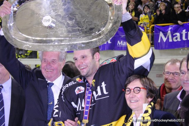 Photo hockey reportage Ils l'ont fait. GRANDIOSE.