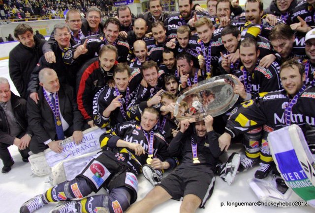 Photo hockey reportage Ils l'ont fait. GRANDIOSE.