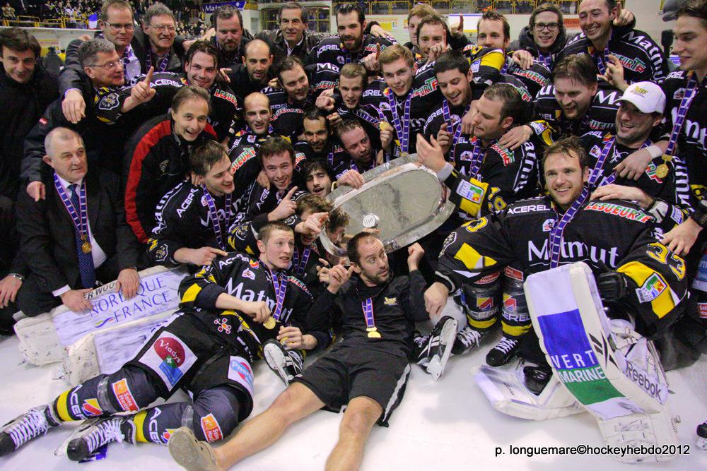 Ils l'ont fait. GRANDIOSE. — Reportage