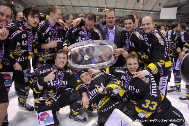 Photo hockey reportage Ils l'ont fait. GRANDIOSE.