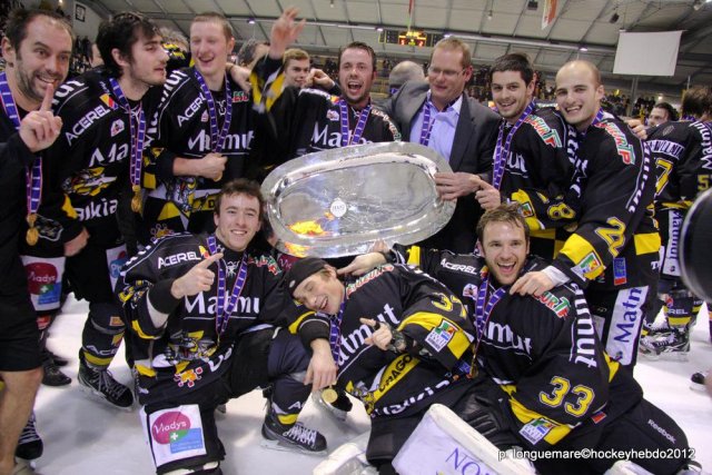 Photo hockey reportage Ils l'ont fait. GRANDIOSE.