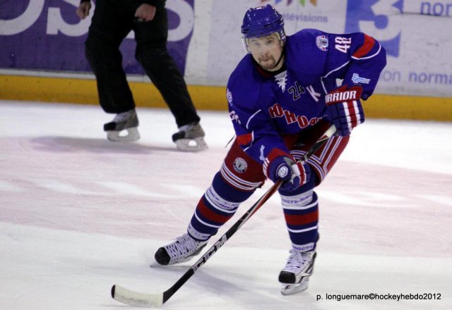 Photo hockey reportage Asiago et le réalisme de Minsk. 