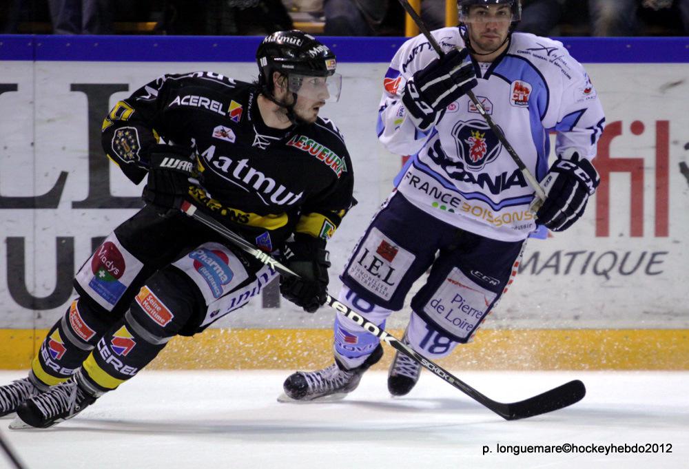 Rouen 2 - 1 Angers 