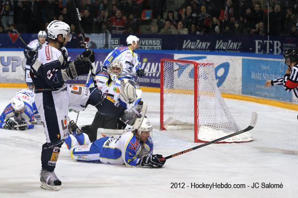 Grenoble  2 - 3 Gap 