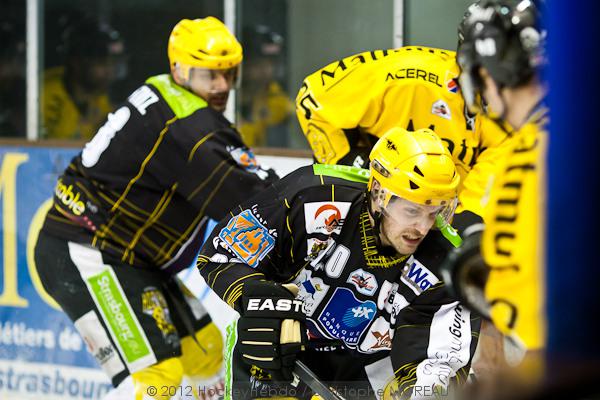 Strasbourg  5 - 1 Rouen
