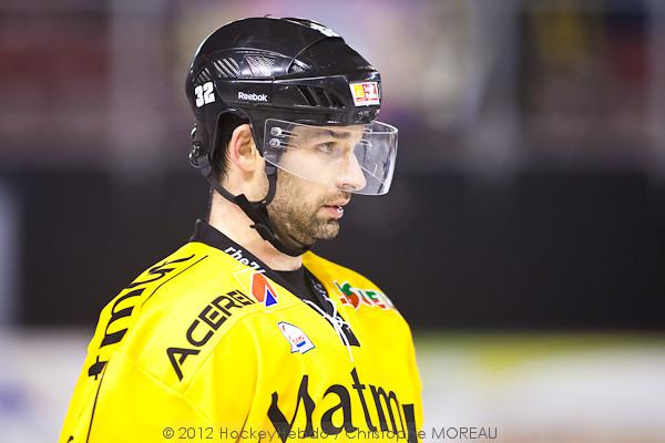 Strasbourg  5 - 1 Rouen