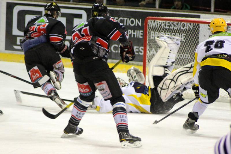 Amiens  4 - 2 Strasbourg 