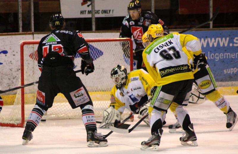 Amiens  4 - 2 Strasbourg 