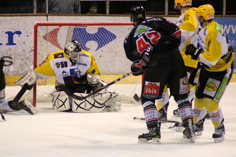 Amiens  4 - 2 Strasbourg 